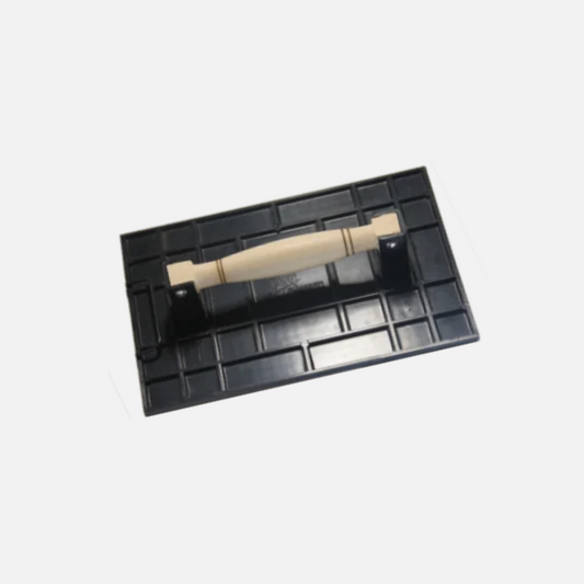 Llana plastica negra mango de madera